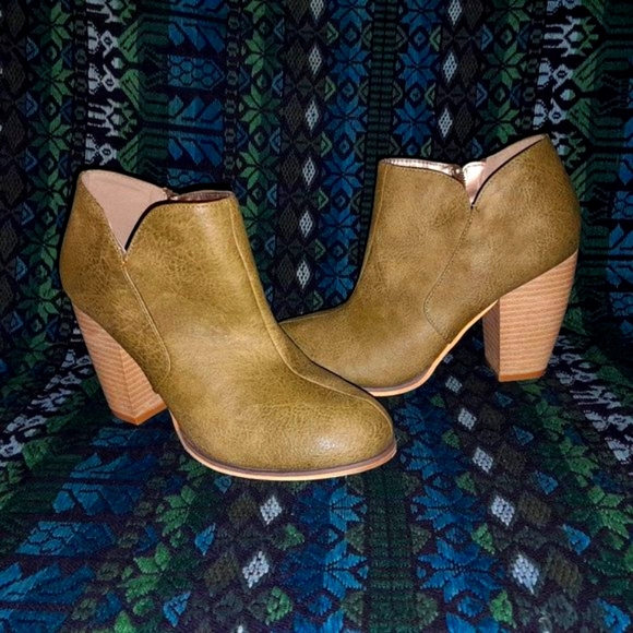 Michael Antonio Shoes - NWOT Michael Antonio Olive Green Zip Stacked Heel Booties Women's Size 6.5